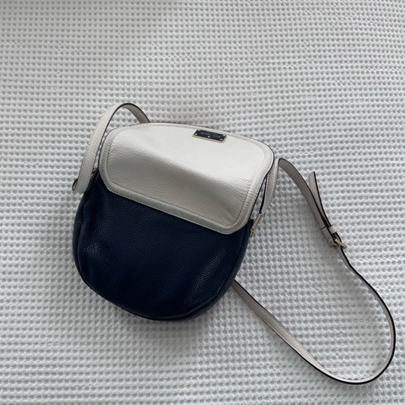 Authentic Kate Spade Crossbody Bag - Picture 3 of 5